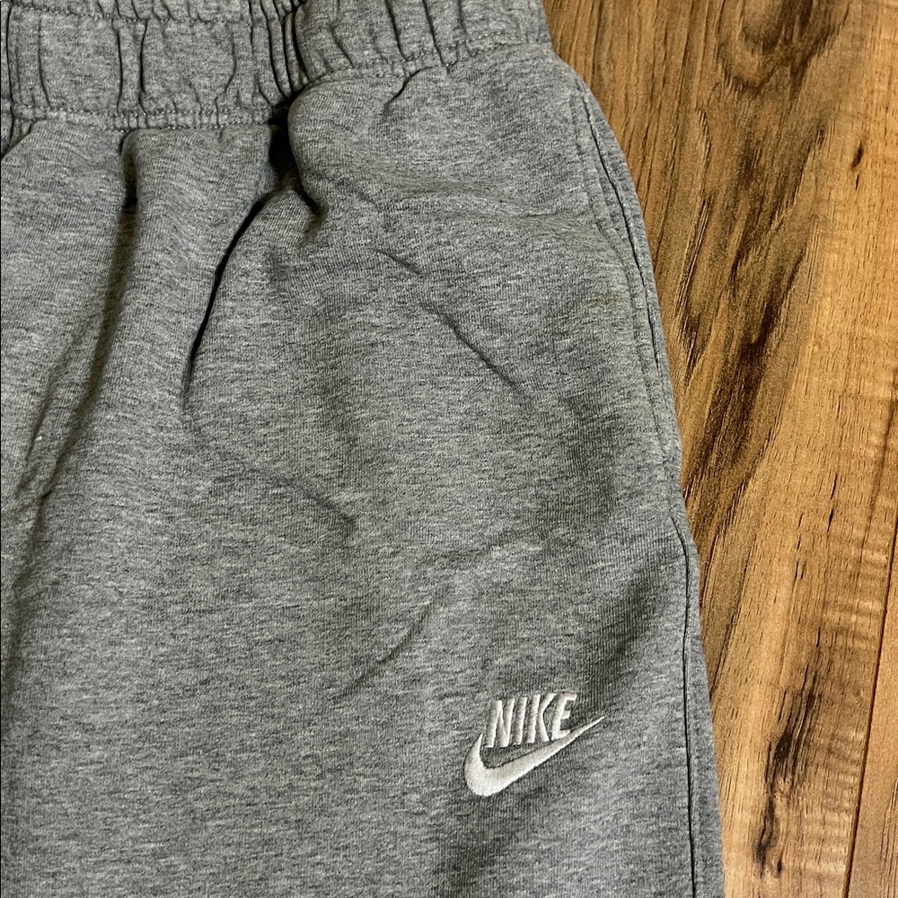 Nike Sportswear Women’s Fleece sweatpants Sz L - Picture 3 of 10